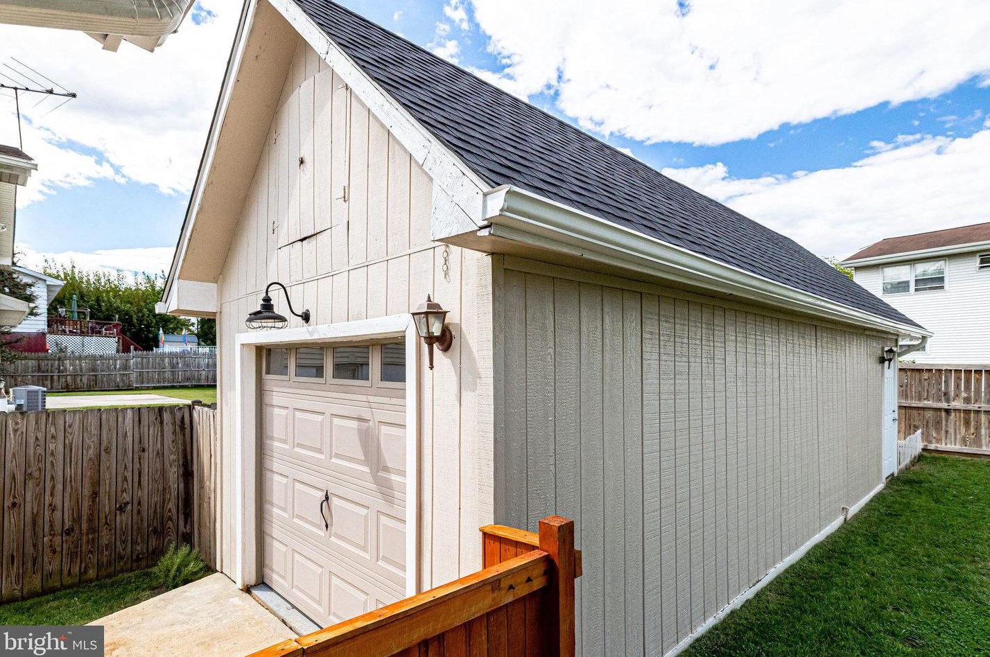 507 Alder Ave, Dulles VA  20164-3914 exterior