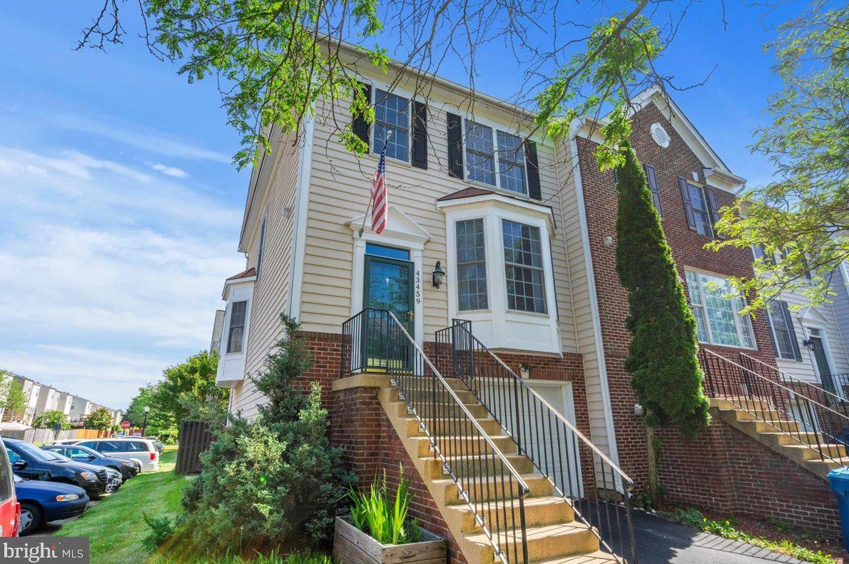 43459 Interval St, Fairfax, VA 20152-2521