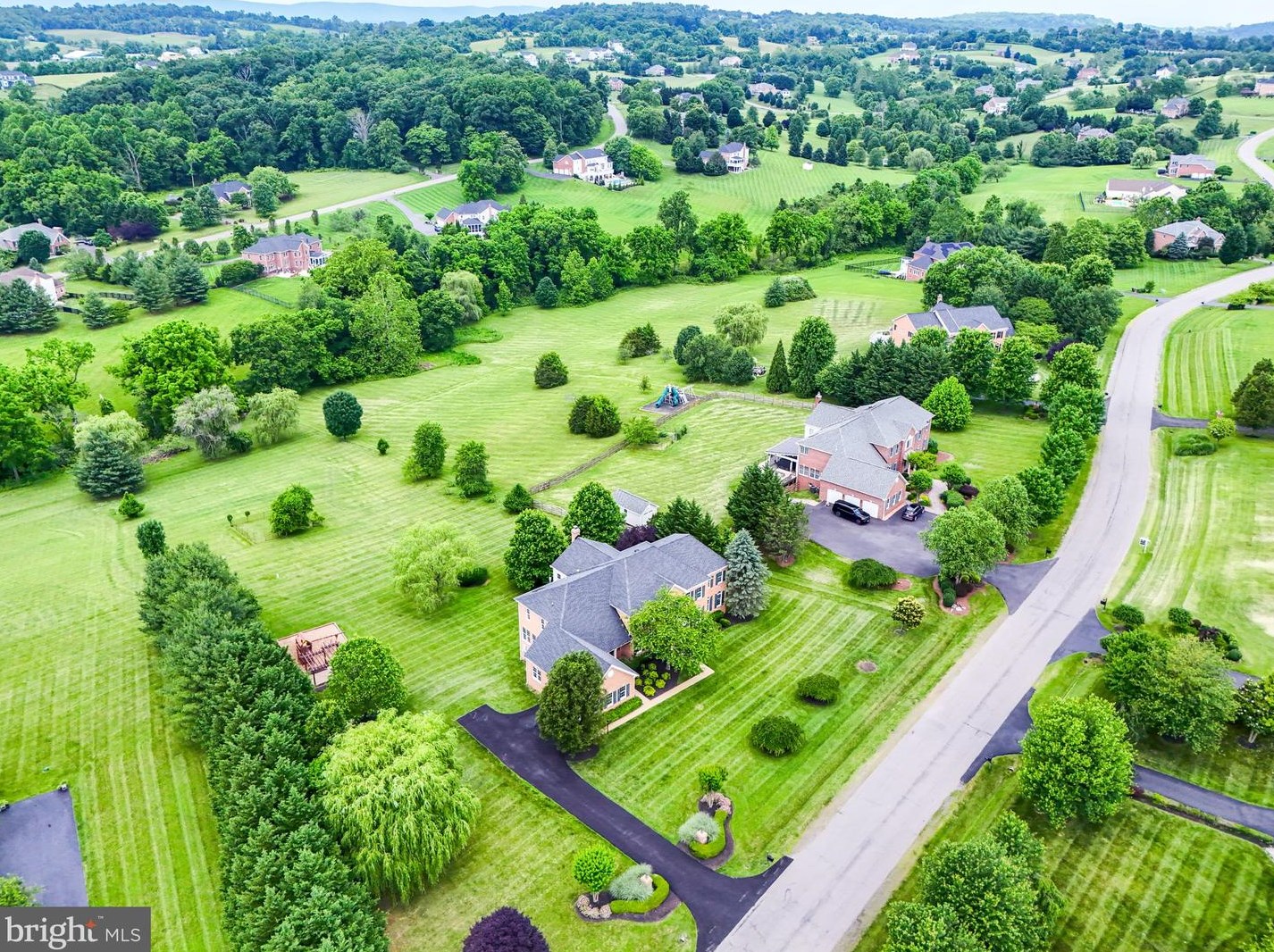 17839 Tobermory Pl, Leesburg VA 20175-7057 exterior