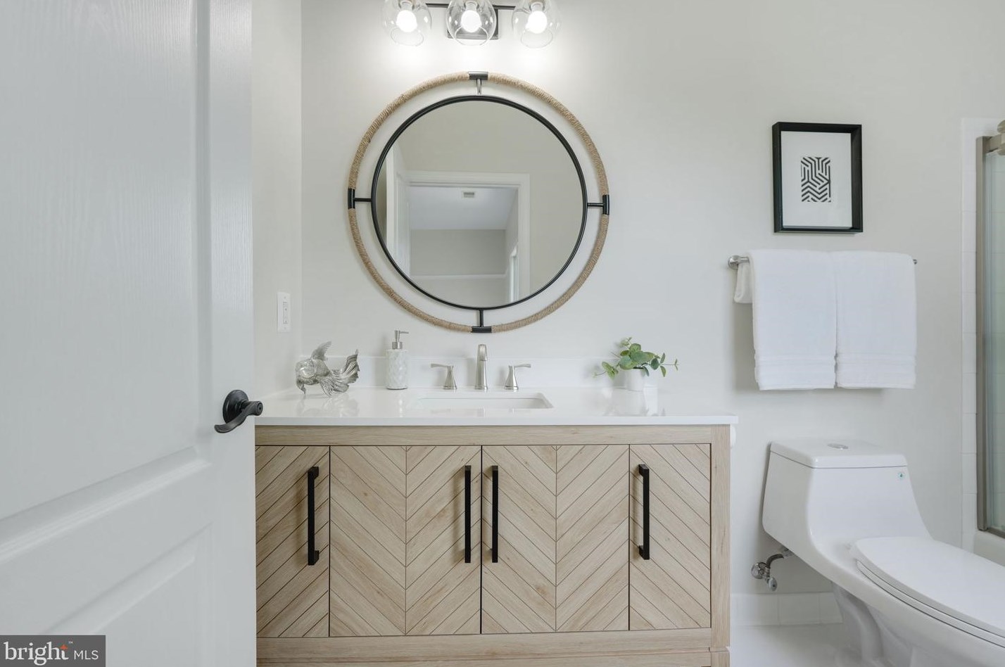 17839 Tobermory Pl, Leesburg VA 20175-7057 exterior