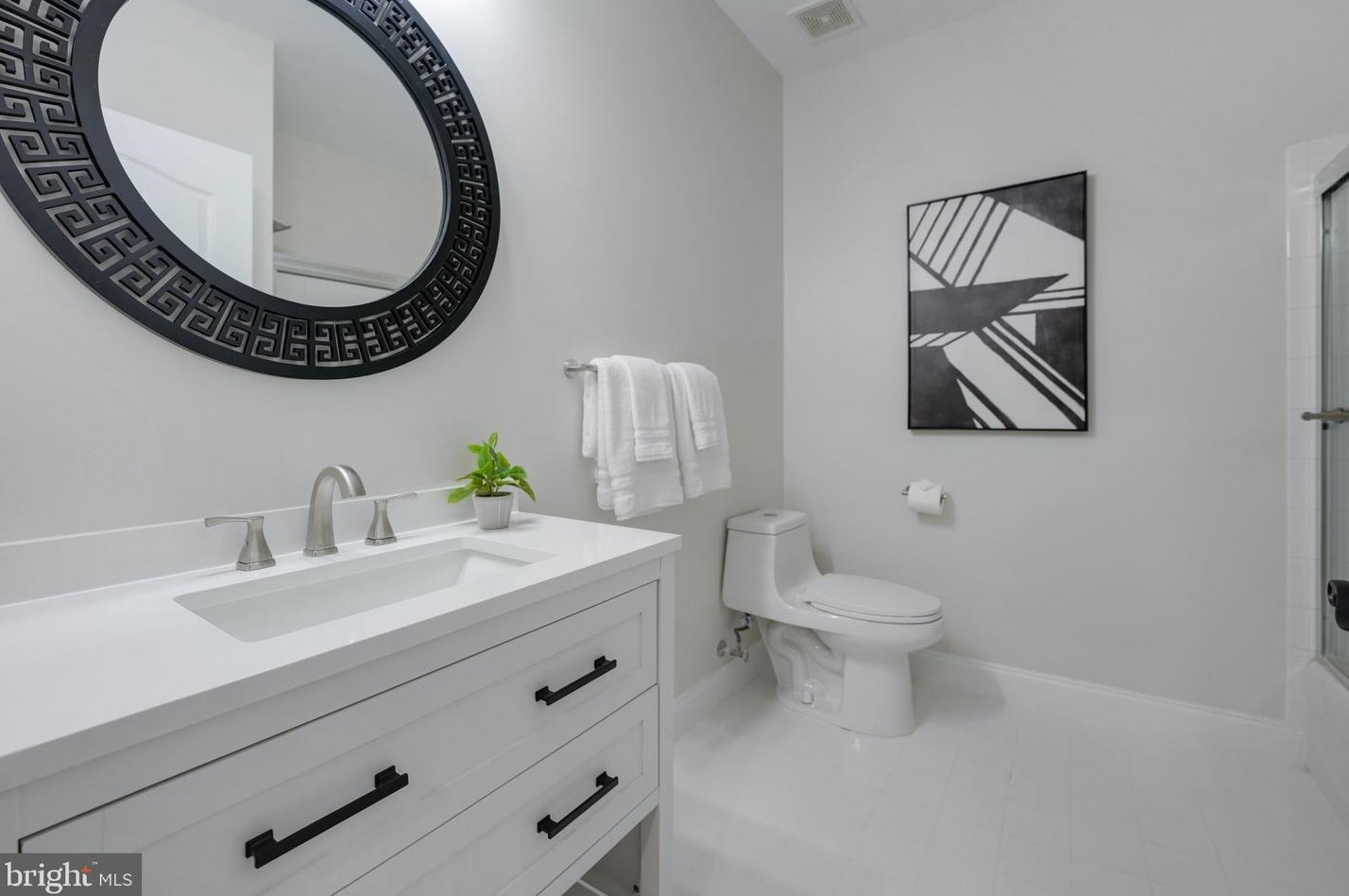 17839 Tobermory Pl, Leesburg VA 20175-7057 exterior