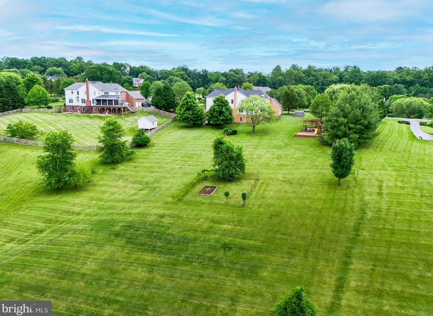 17839 Tobermory Pl, Leesburg VA 20175-7057 exterior