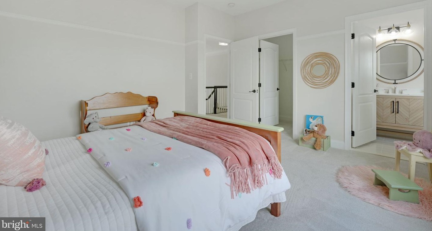 17839 Tobermory Pl, Leesburg VA 20175-7057 exterior