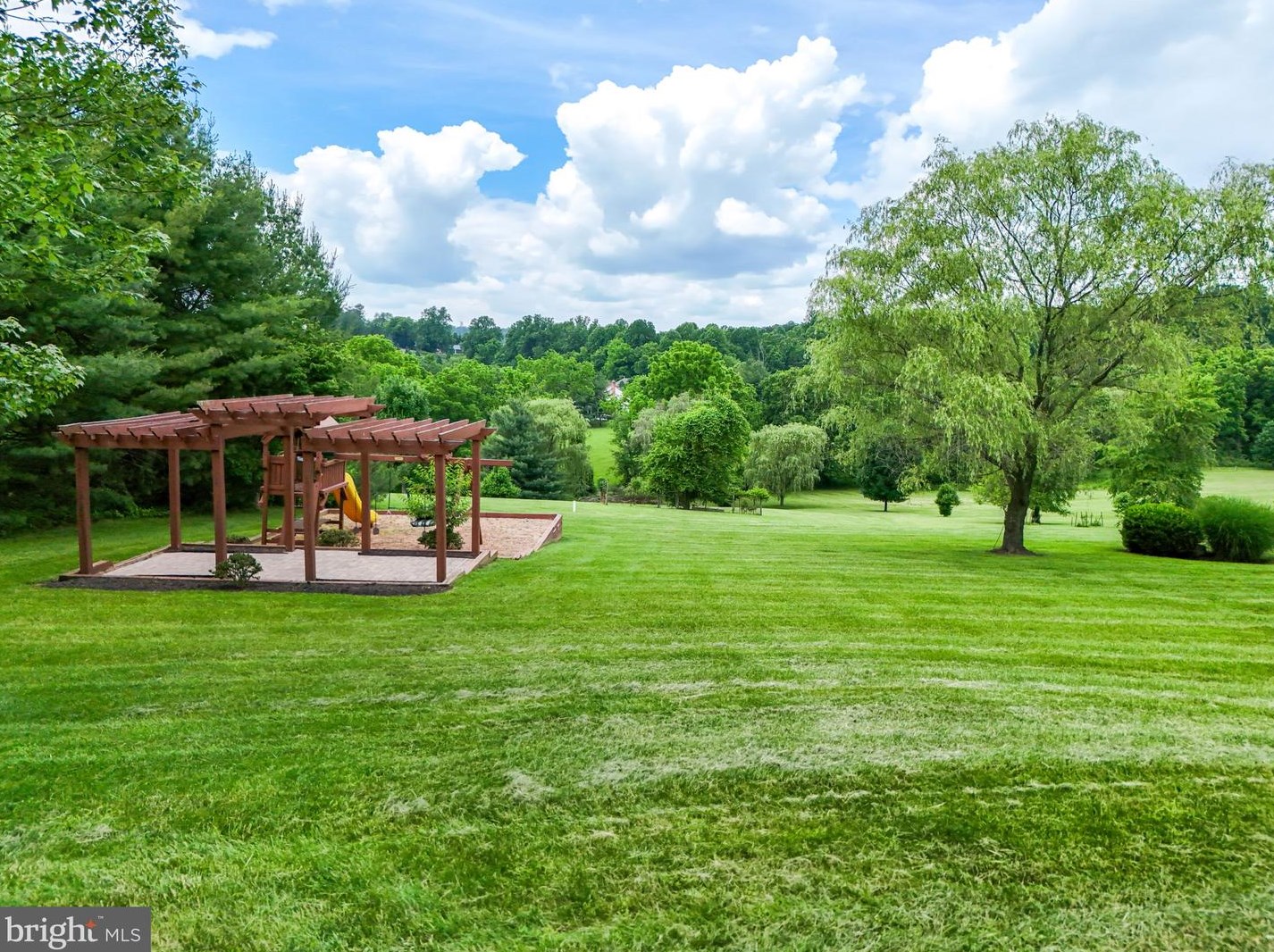 17839 Tobermory Pl, Leesburg VA 20175-7057 exterior