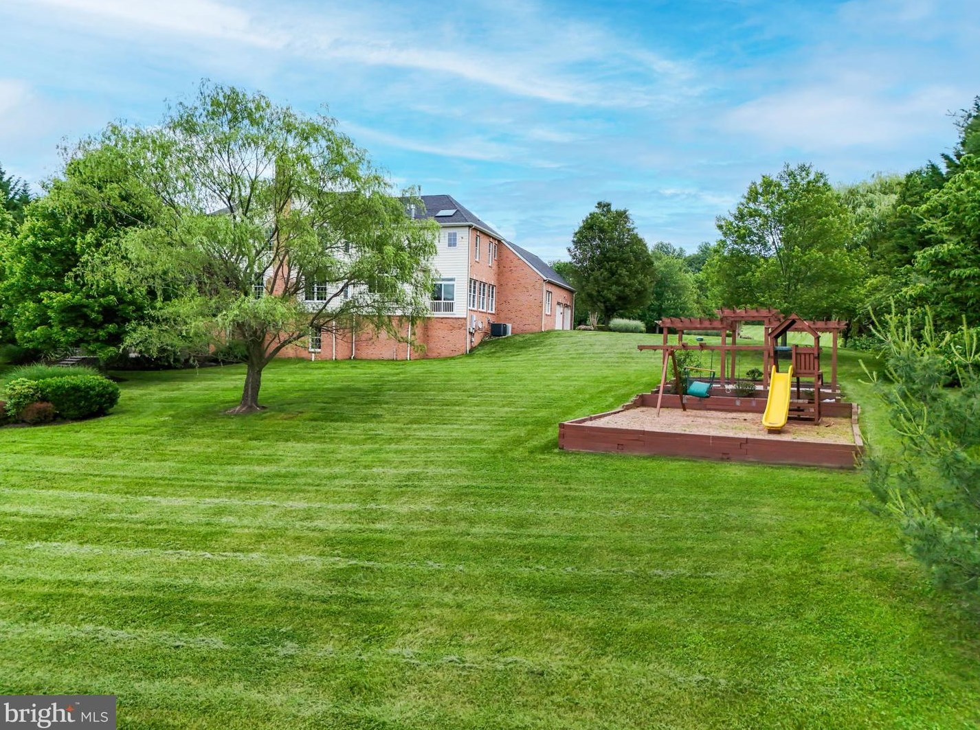 17839 Tobermory Pl, Leesburg VA 20175-7057 exterior