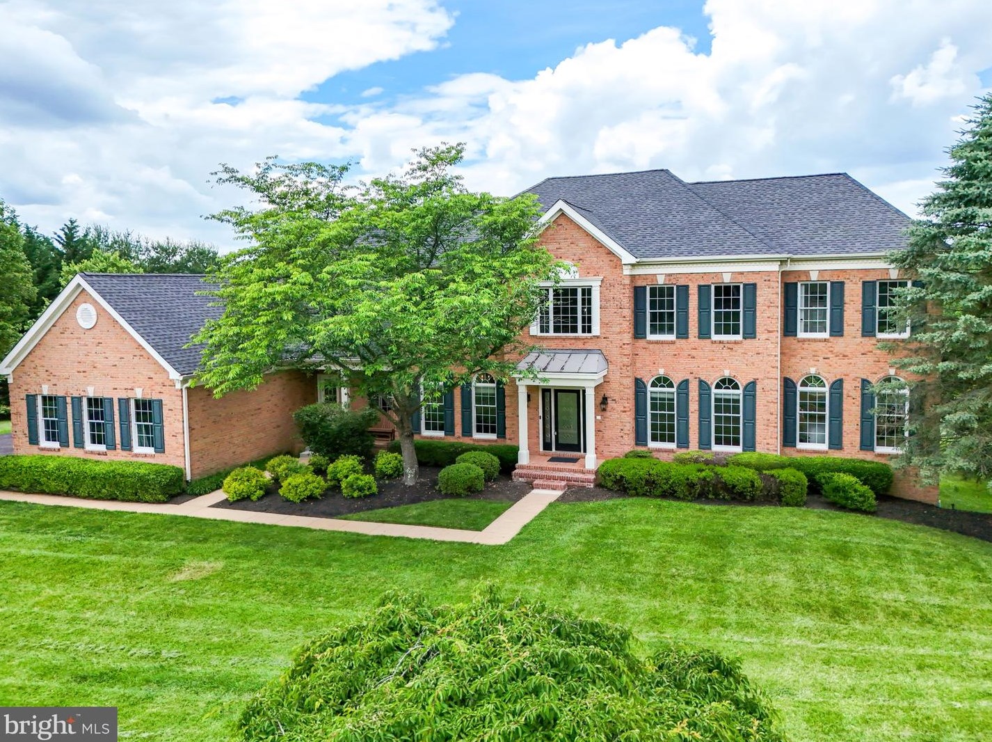 17839 Tobermory Pl, Leesburg VA 20175-7057 exterior