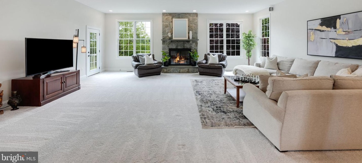 17839 Tobermory Pl, Leesburg VA 20175-7057 exterior