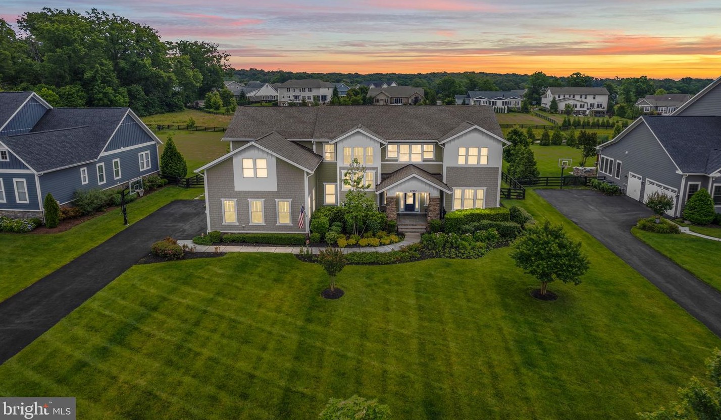 22990 Homestead Landing Ct, Ashburn, VA 20148