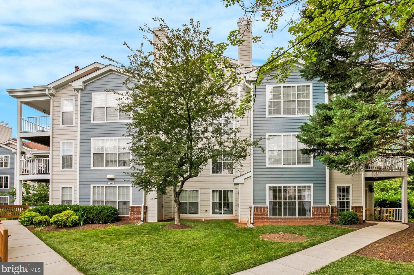 20985 Timber Ridge Ter, Ashburn VA  20147-7736 exterior