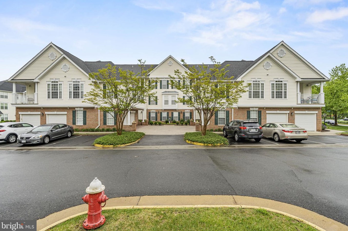 43134 Watercrest Sq, Fairfax, VA 20152-5354
