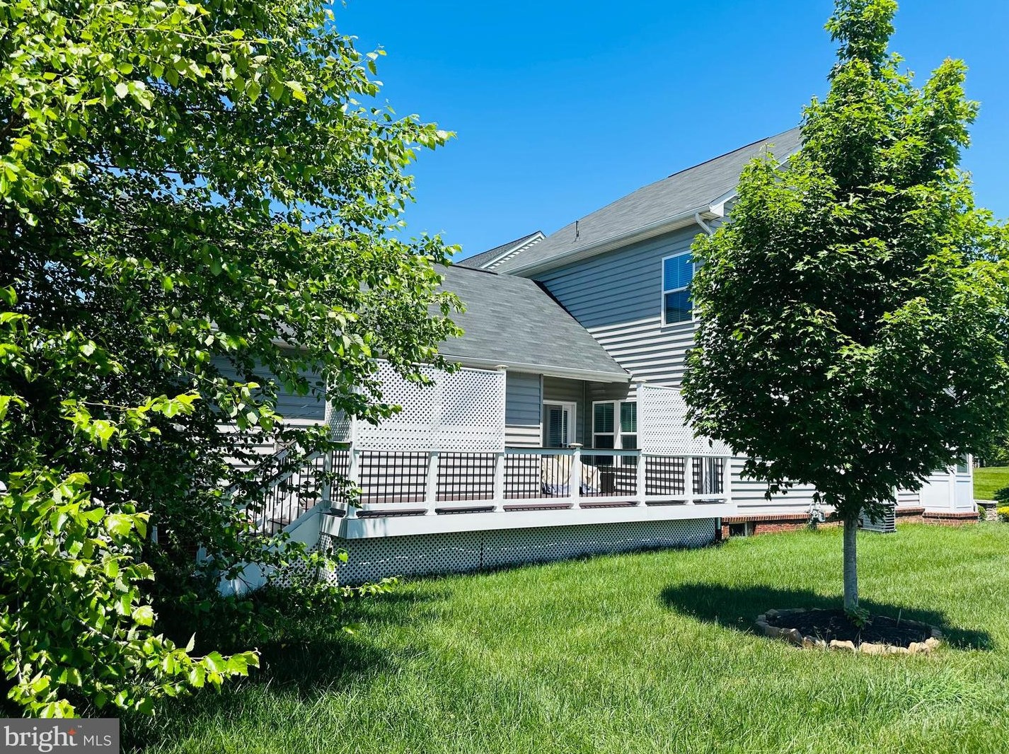 25039 Great Berkhamsted Dr, Stone Ridge VA  20105-5557 exterior