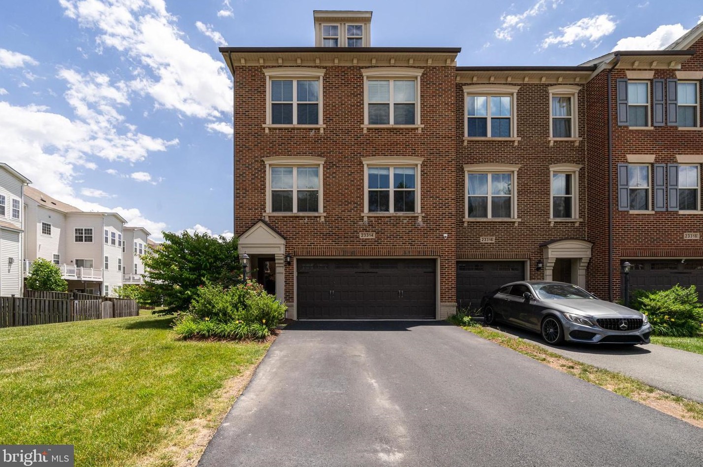 23314 Tradewind Dr, Ashburn, VA 20148