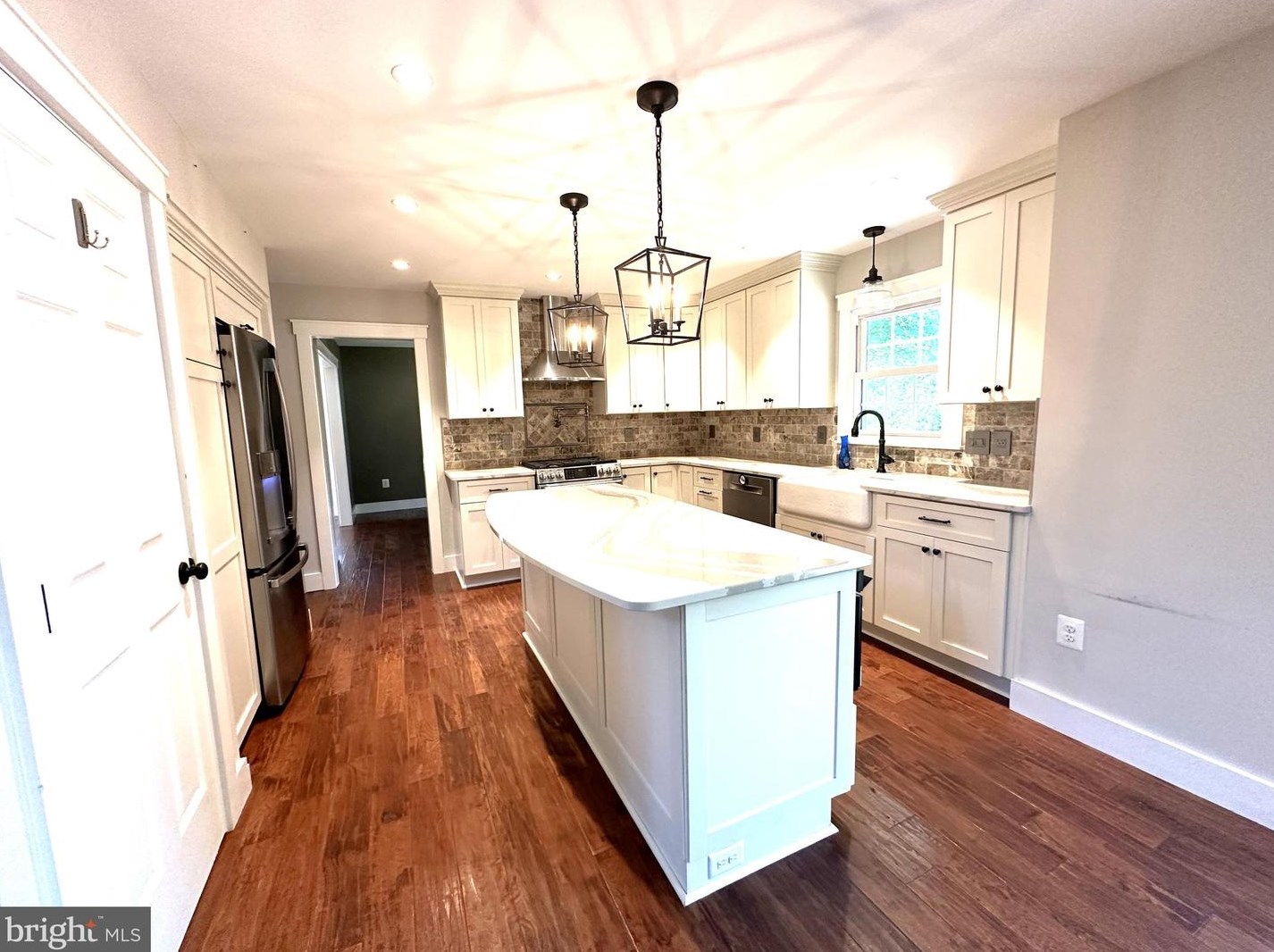 21762 Rolling Woods Pl, Sterling VA  20164-2386 exterior