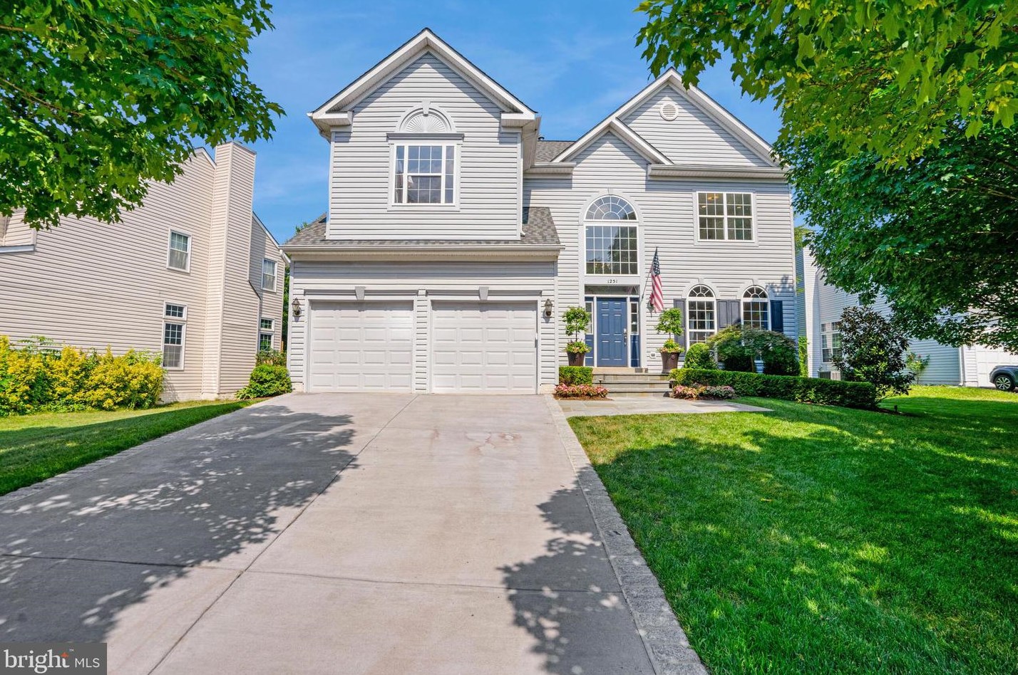 1251 Barksdale Dr, Leesburg, VA 20176-4912