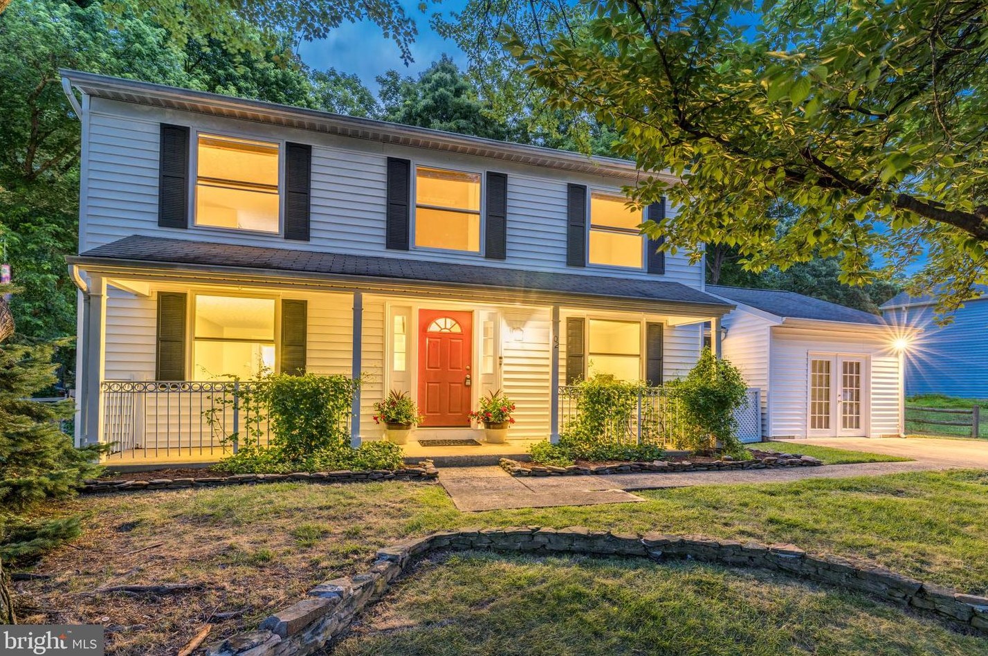 102 Silverleaf Ct, Dulles, VA 20164
