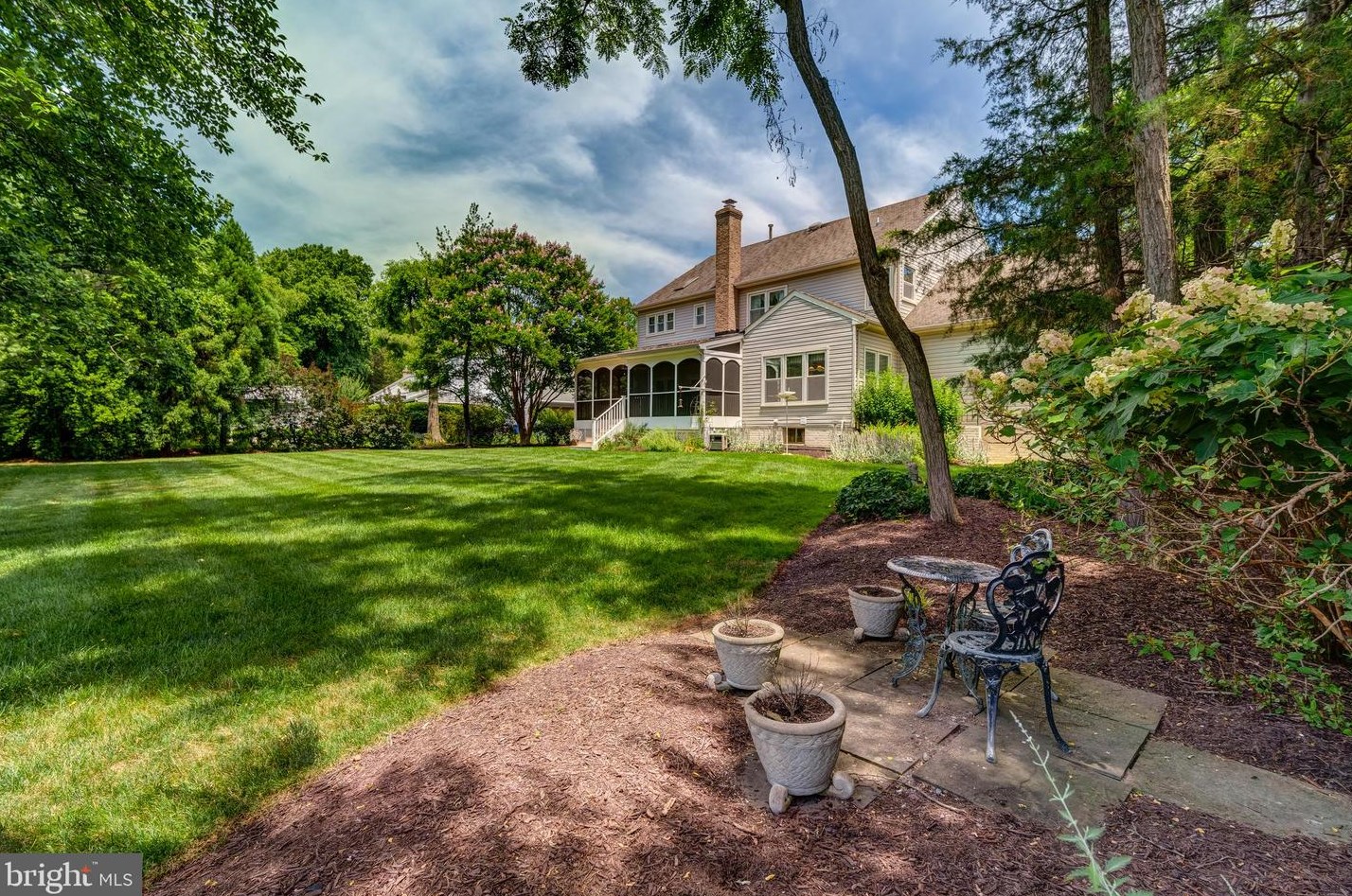 505 Beauregard Dr, Leesburg, VA 20175-8927