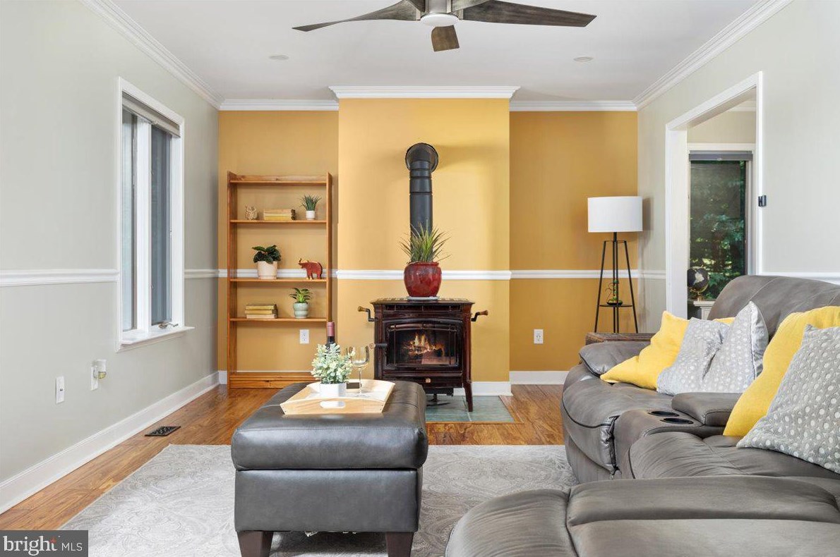 21817 Watson Rd, Leesburg, VA 20175