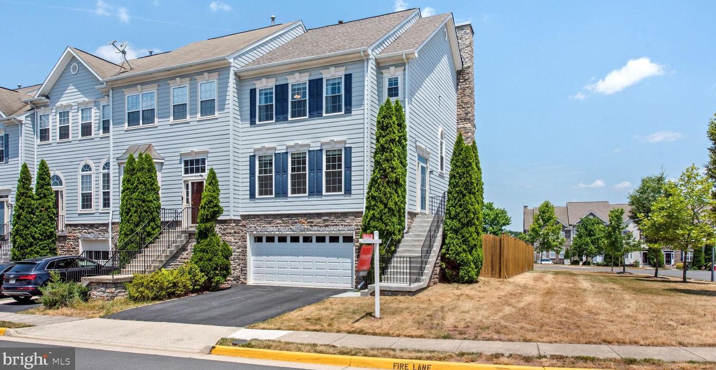 832 Bluefield Square Ne, Leesburg, VA 20176