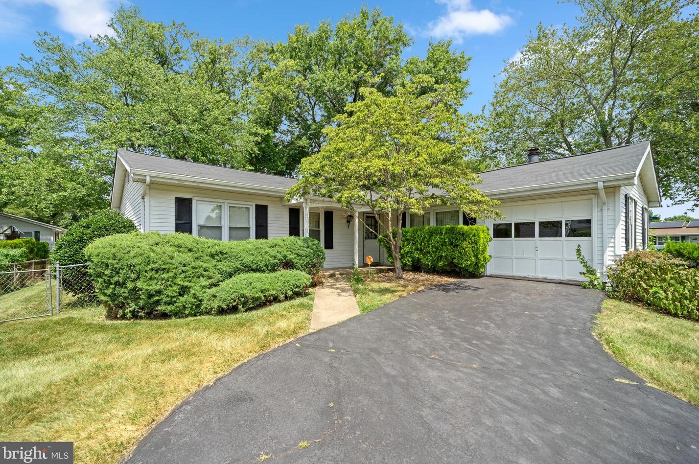 201 S Kennedy Rd, Dulles, VA 20164