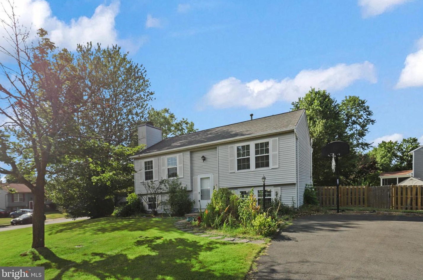 107 Sue Ann Ct, Dulles, VA 20164