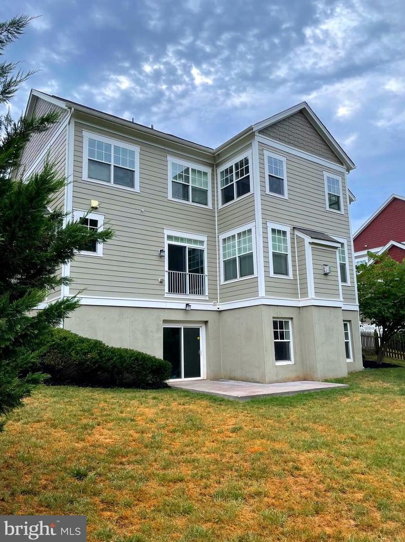 24545 Lavender Grove Dr, Stone Ridge, VA 20105