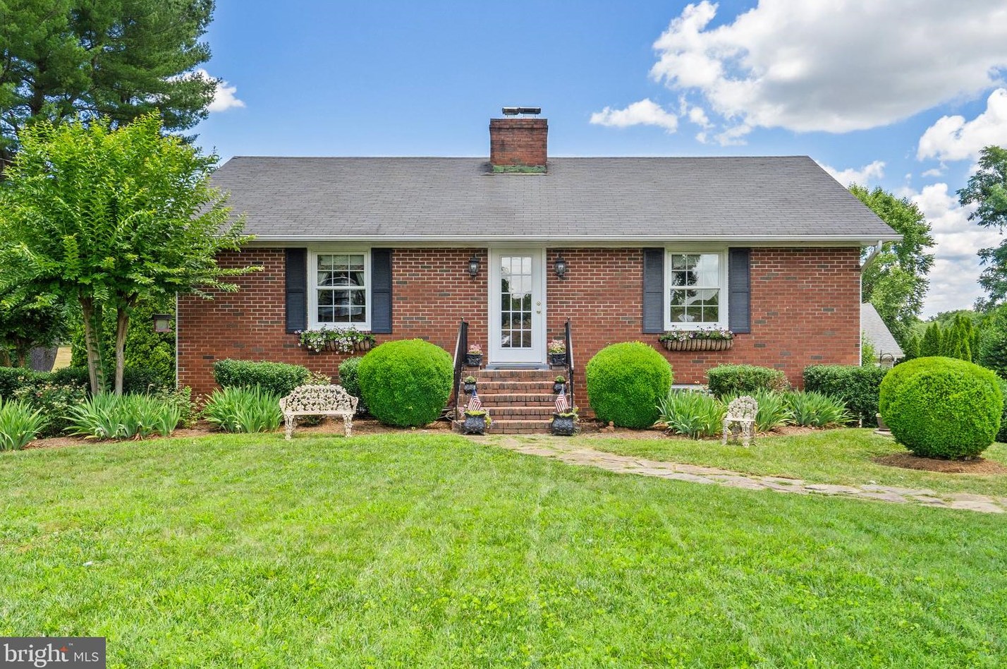 35818 John S Mosby Hwy, Middleburg, VA 20117