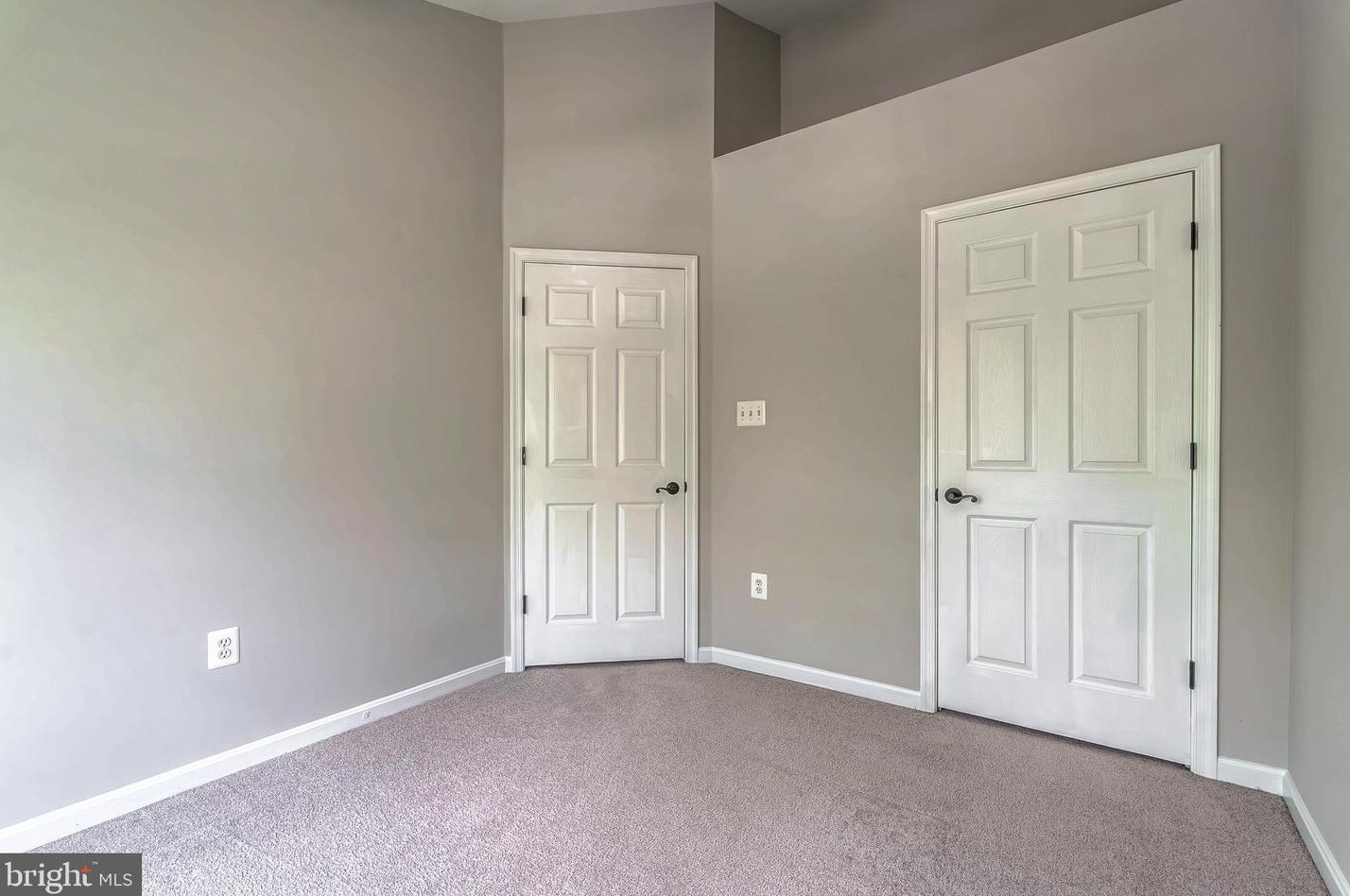 22017 Box Car Sq, Dulles VA  20166-3044 exterior