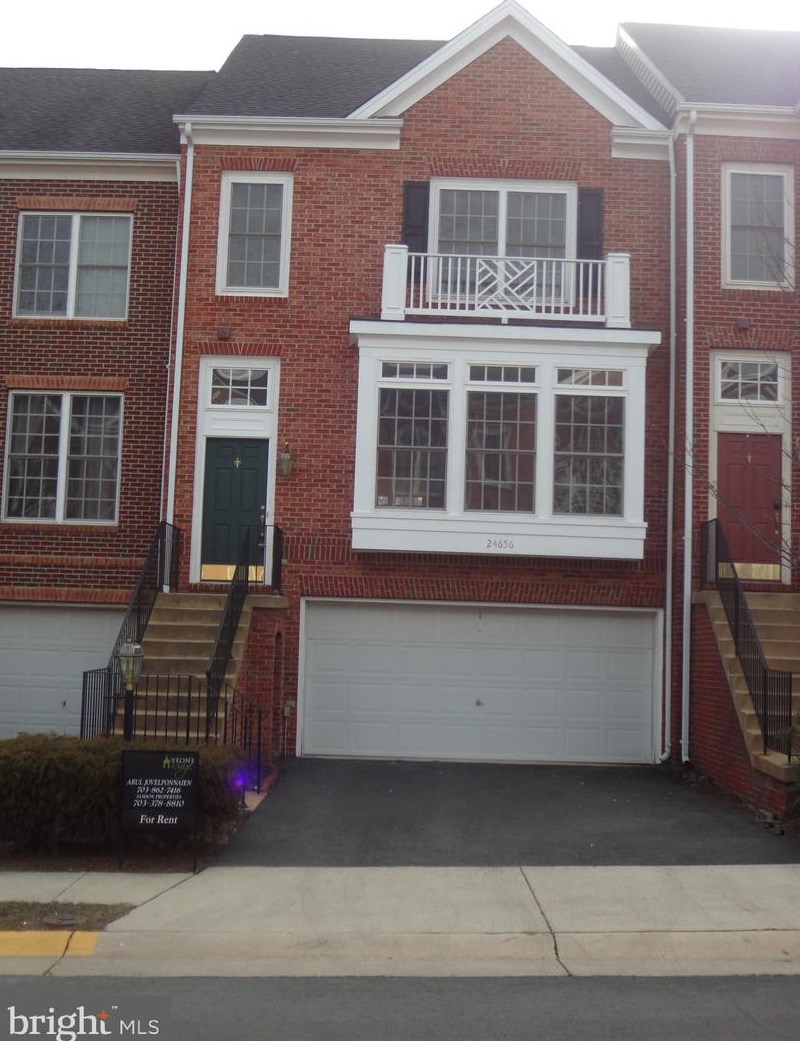 24656 Kings Canyon Sq, Stone Ridge, VA 20105