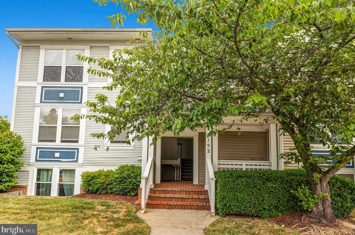 44152 Natalie Ter, Ashburn, VA 20147-3977