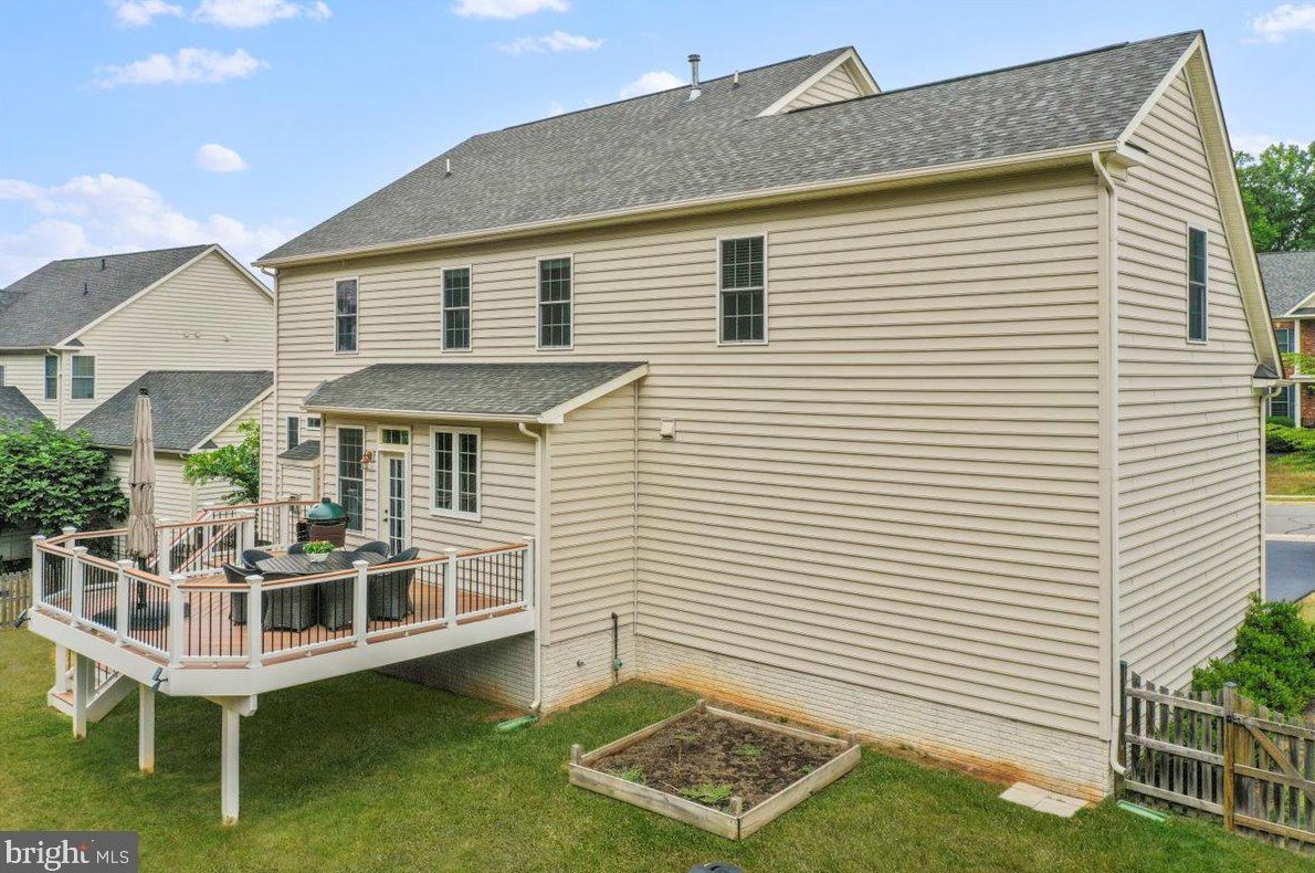 40594 Banshee Dr, Leesburg VA 20175-7514 exterior