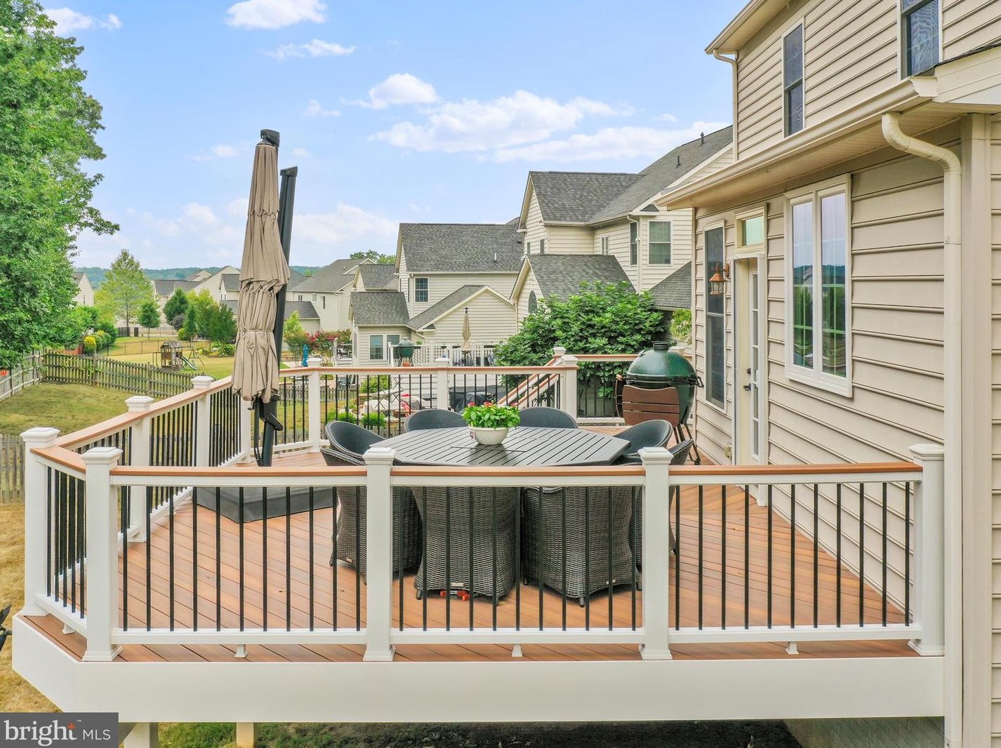 40594 Banshee Dr, Leesburg VA 20175-7514 exterior