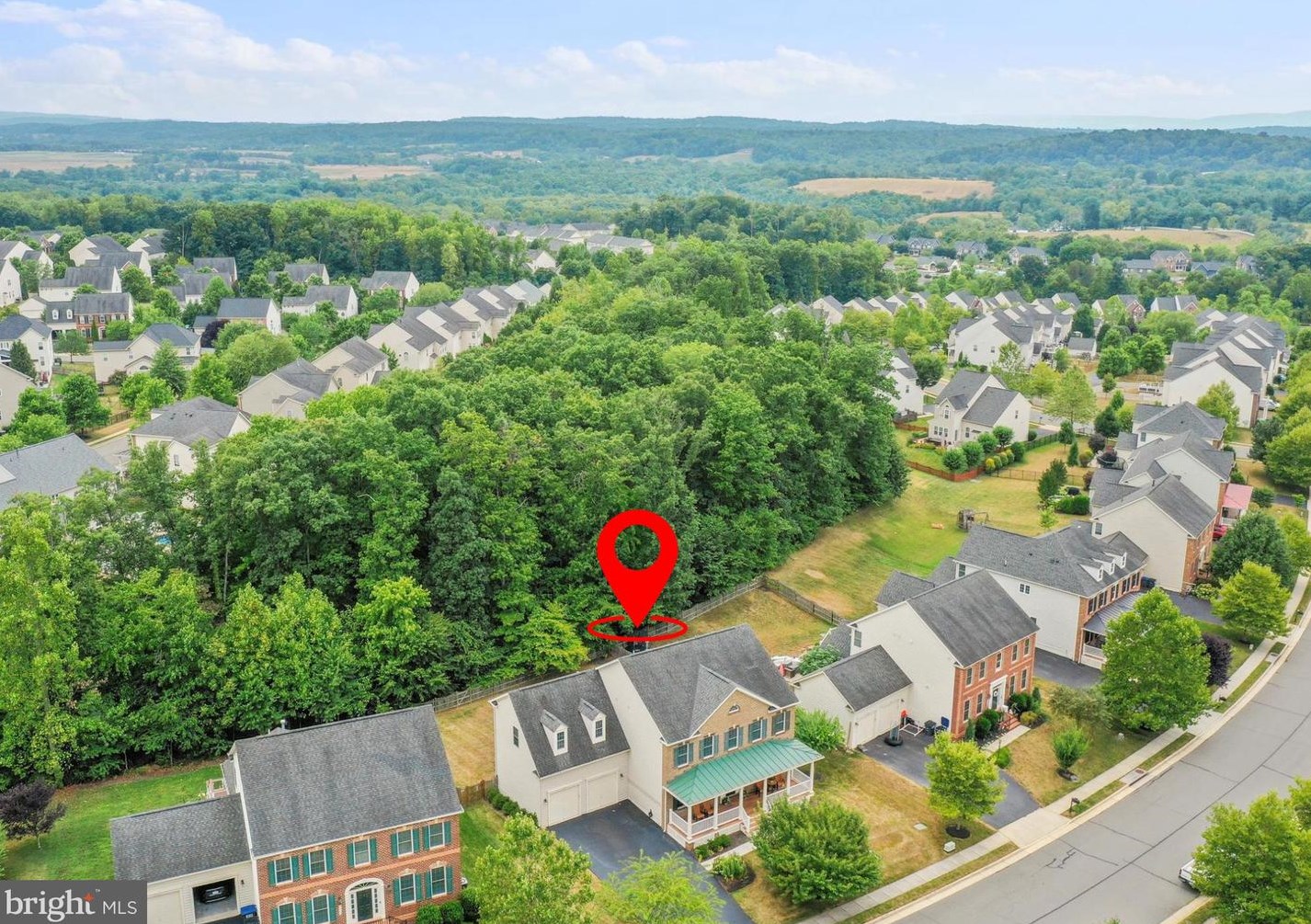 40594 Banshee Dr, Leesburg VA 20175-7514 exterior