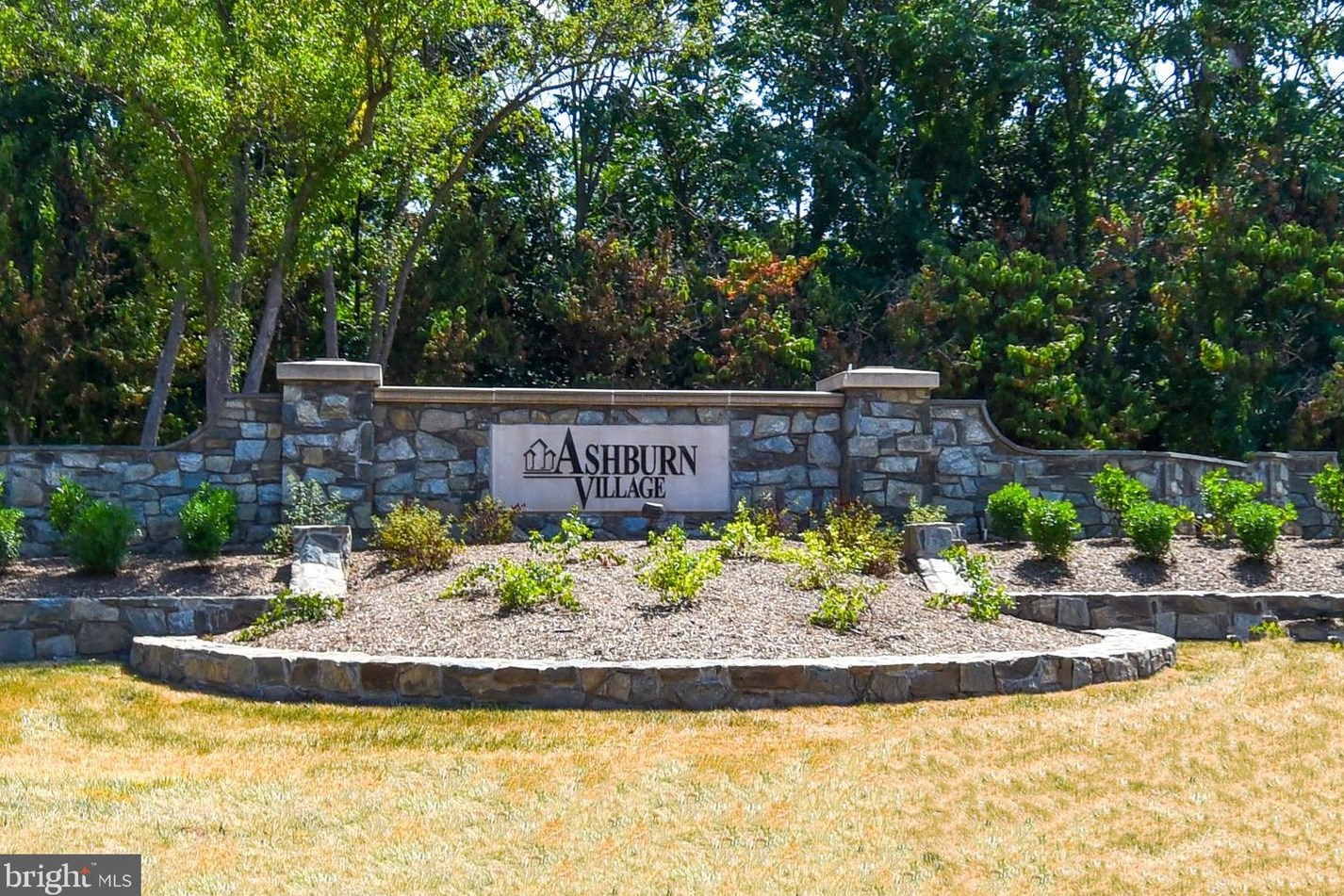 44006 Kings Arms Sq, Ashburn, VA 20147
