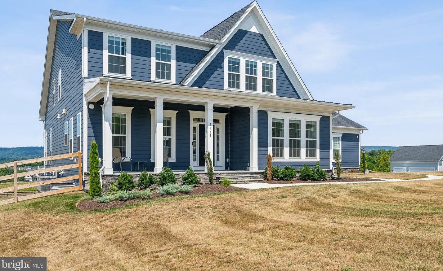 17691 Lakefield Rd, Round Hill, VA 20141