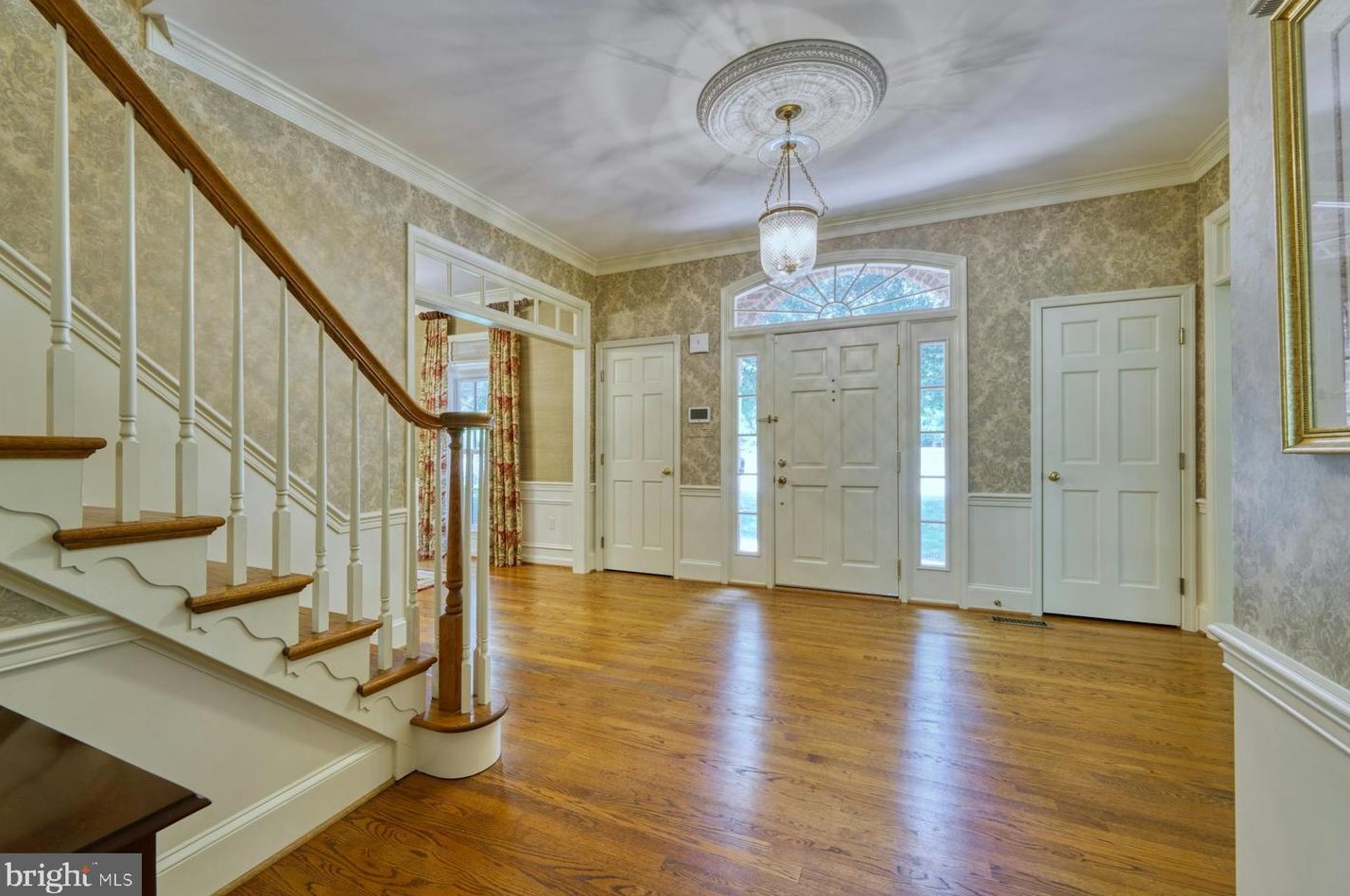 41881 Raspberry Dr, Leesburg, VA 20176