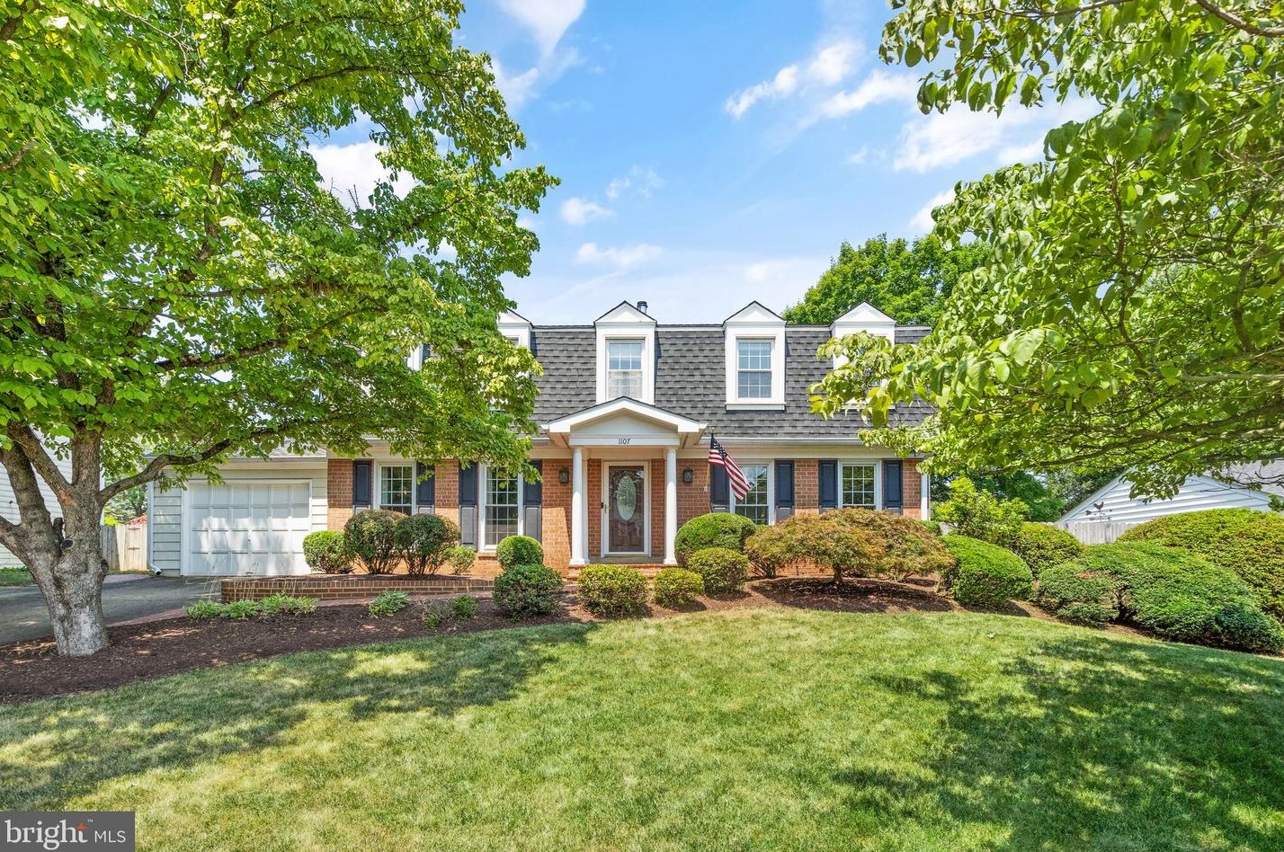 1107 Bradfield Dr Sw, Leesburg, VA 20175
