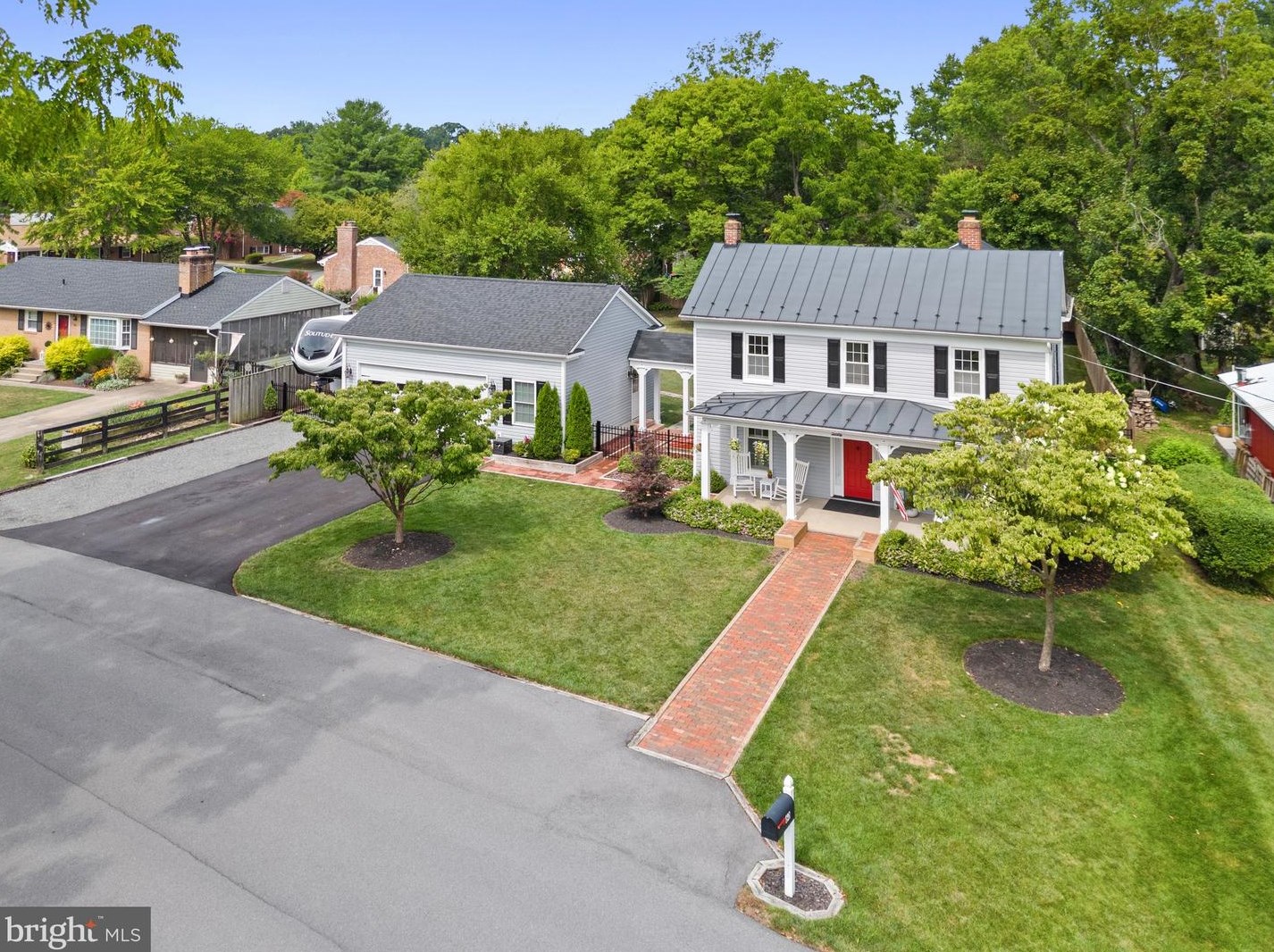 60 S Rogers Street S, Hamilton, VA 20158