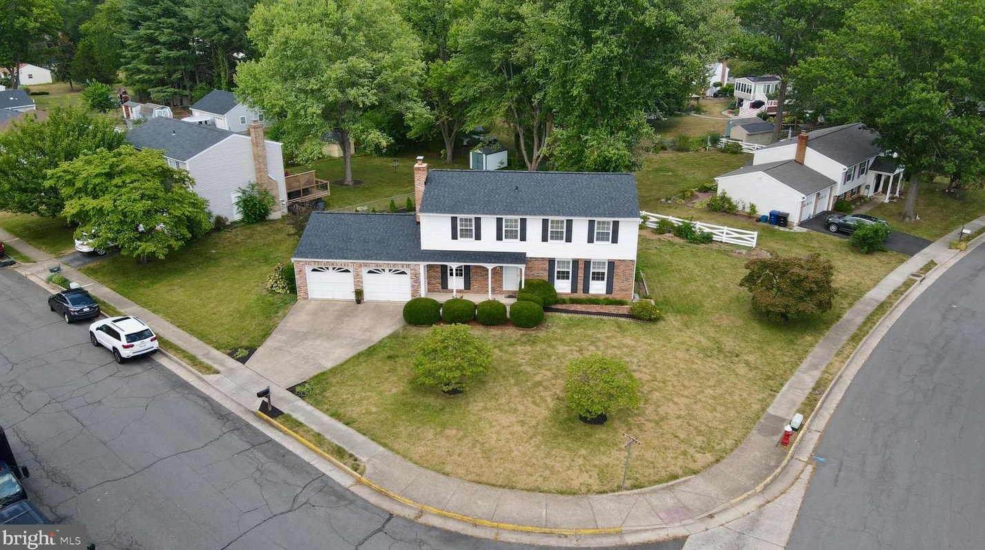 202 Birch St Ne, Leesburg, VA 20176