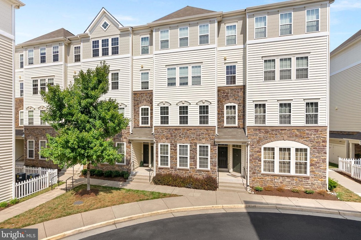 42299 San Juan Terrace, Stone Ridge, VA 20105