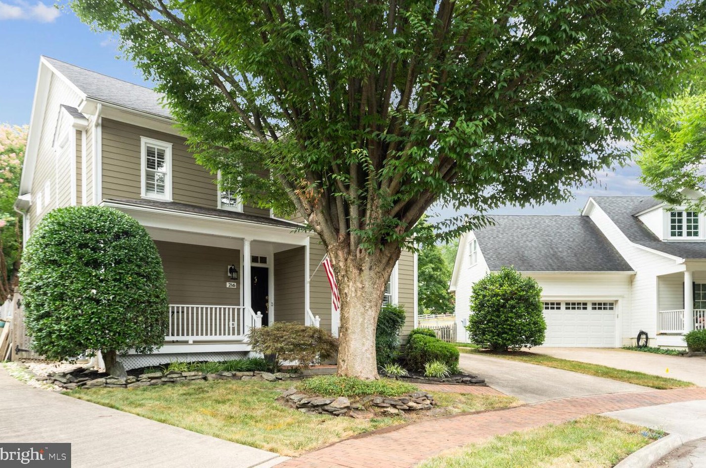 216 Andover Ct Ne, Leesburg, VA 20176