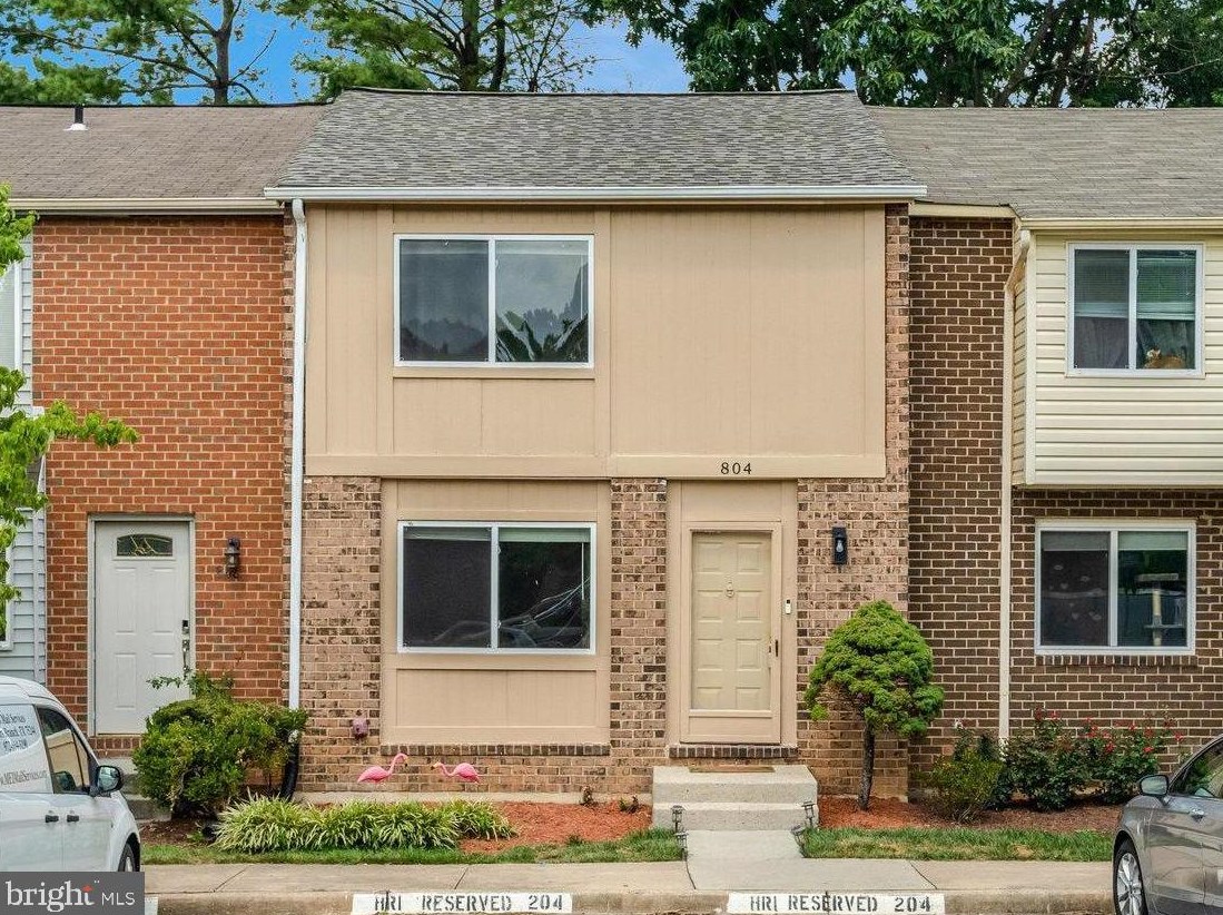 804 Brethour Ct, Sterling, VA 20164