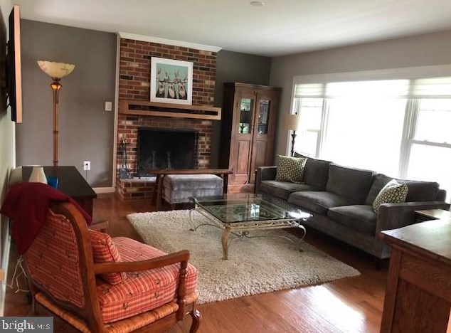 90 S Rogers St, Hamilton, VA 20158
