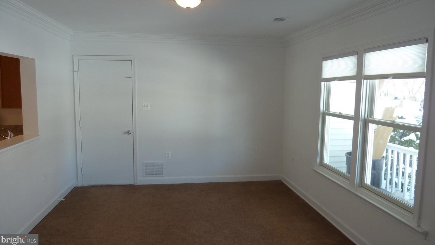 179 Cedar Walk Cir, Leesburg VA  20176-4456 exterior