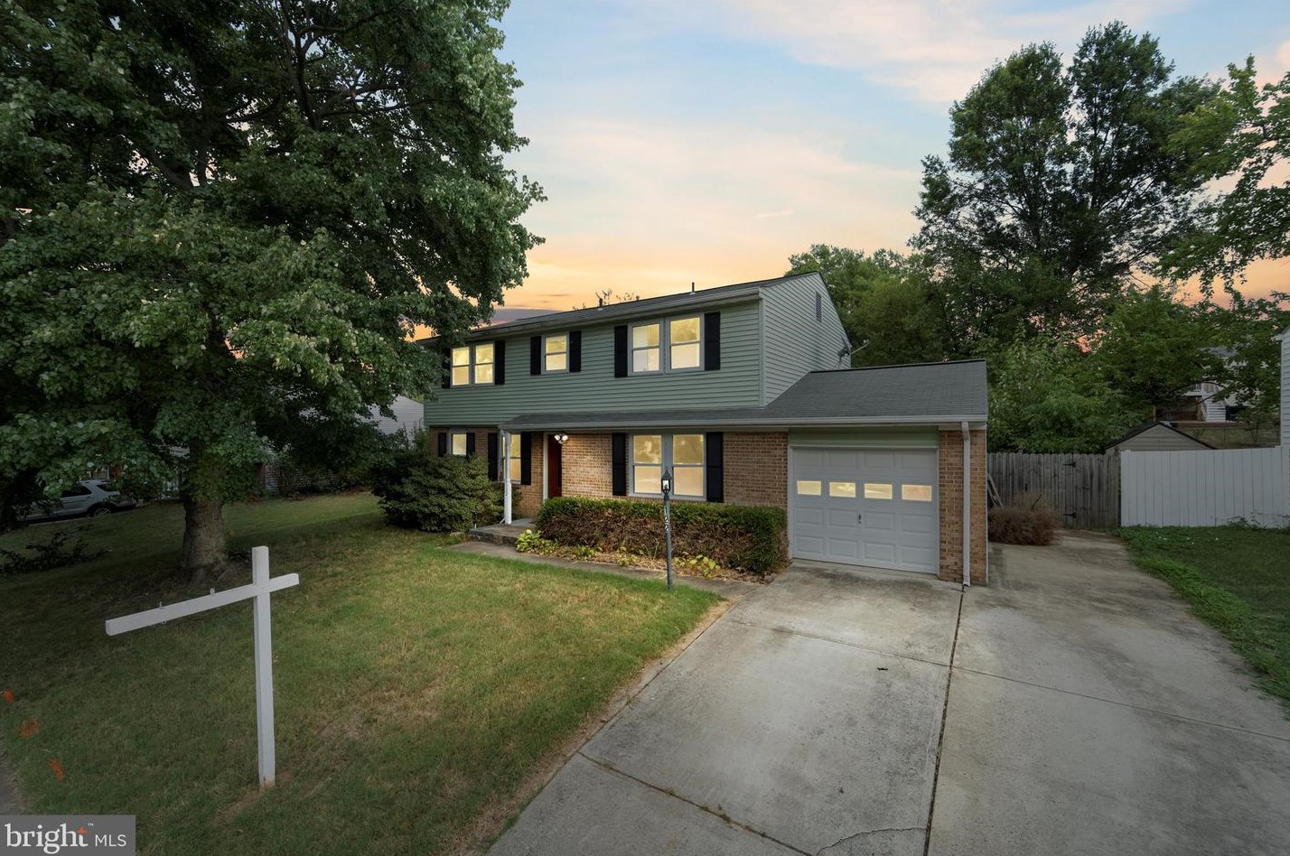 122 N Garfield Rd, Dulles, VA 20164