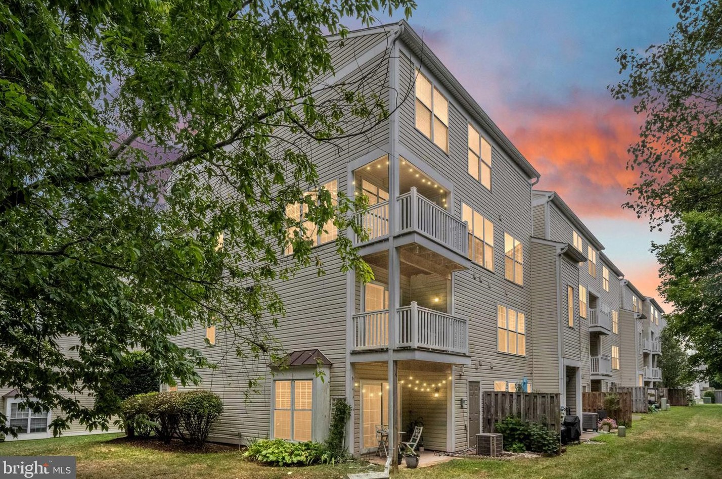 46948 Courtyard Sq, Dulles, VA 20164