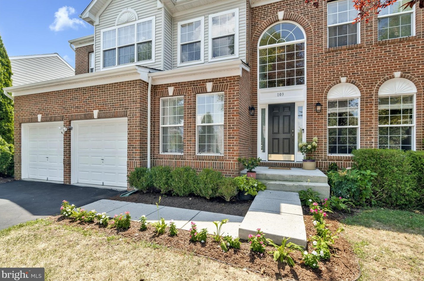 103 Shana Dr Se, Leesburg, VA 20175