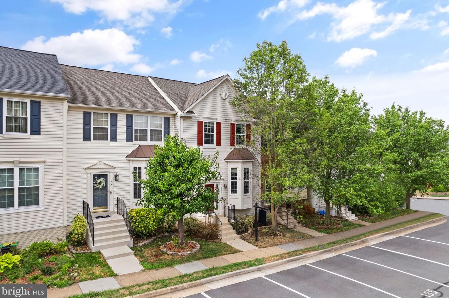 590 Kalmia Square Ne, Leesburg, VA 20176
