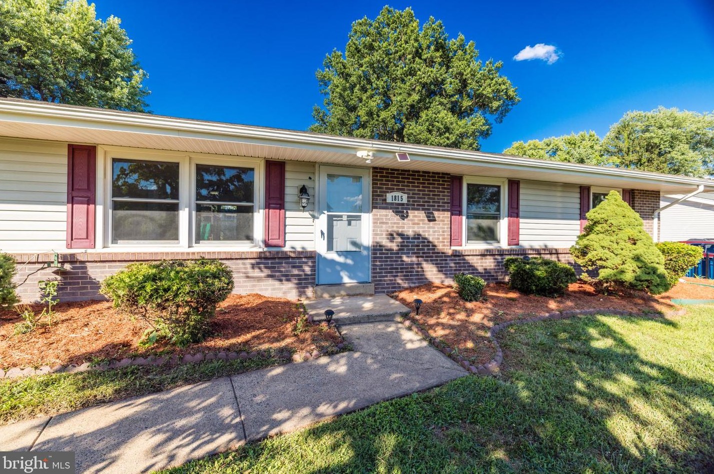 1815 N Brunswick St, Dulles, VA 20164