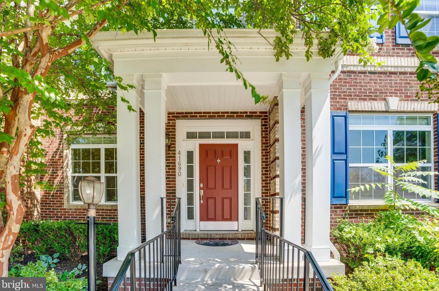 41690 Blue Grama Cir, Stone Ridge, VA 20105
