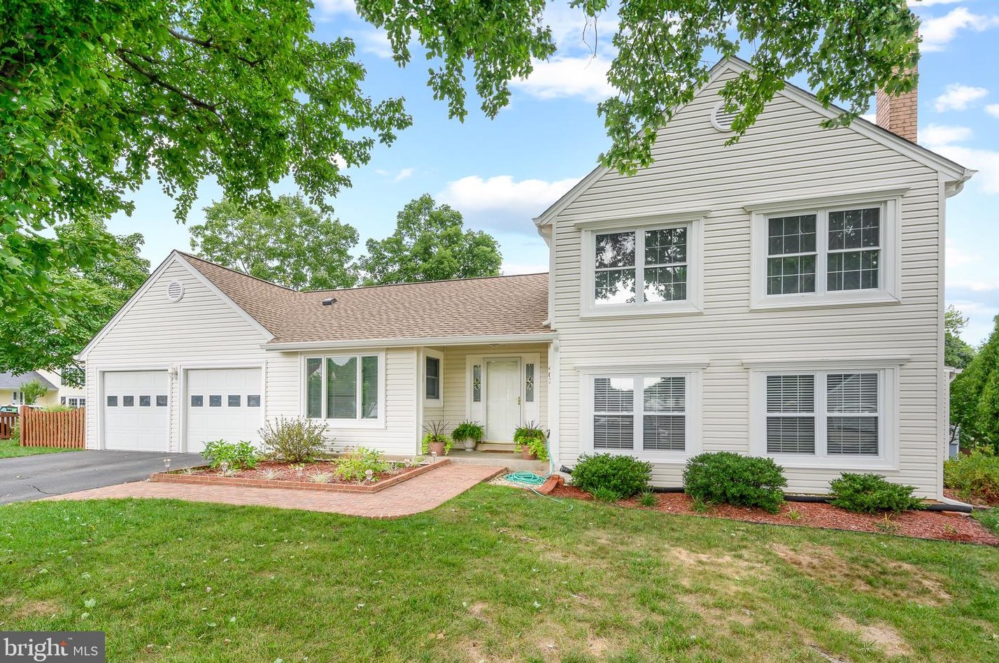 401 Spring Ridge Ct, Dulles, VA 20164